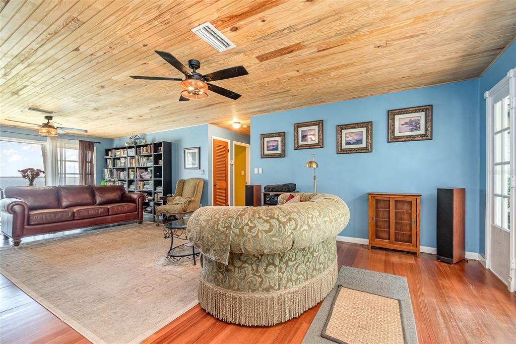 На продажу: $698,750 (3 спален, 3 ванн, 2247 Квадратных фут)