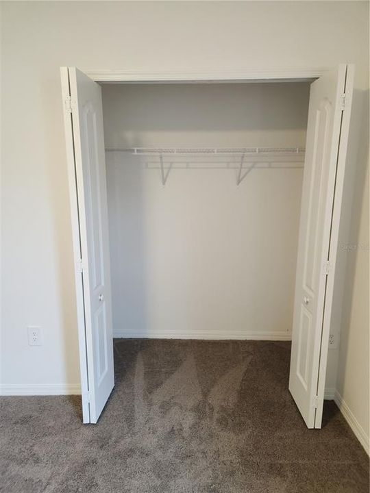 合同活跃: $1,900 (3 贝兹, 2 浴室, 2153 平方英尺)