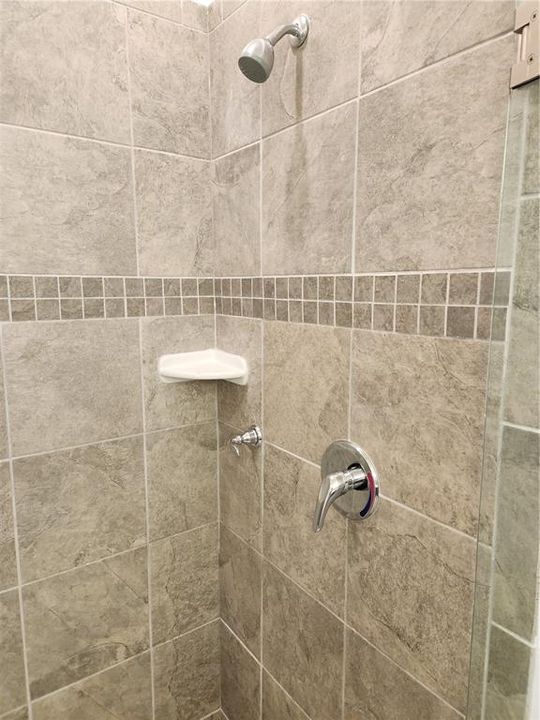 合同活跃: $1,900 (3 贝兹, 2 浴室, 2153 平方英尺)