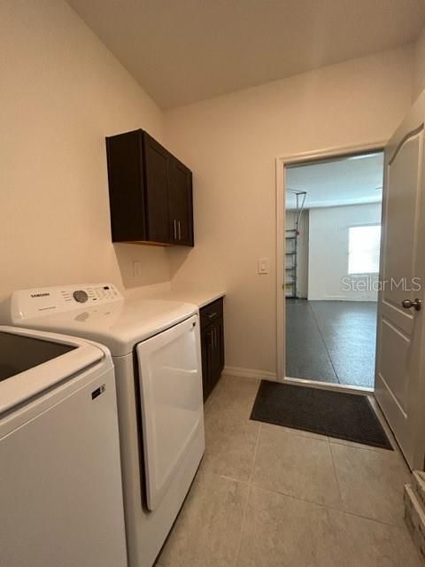 合同活跃: $1,900 (3 贝兹, 2 浴室, 2153 平方英尺)