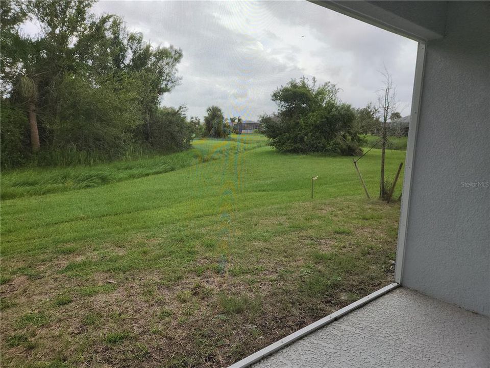 合同活跃: $1,900 (3 贝兹, 2 浴室, 2153 平方英尺)