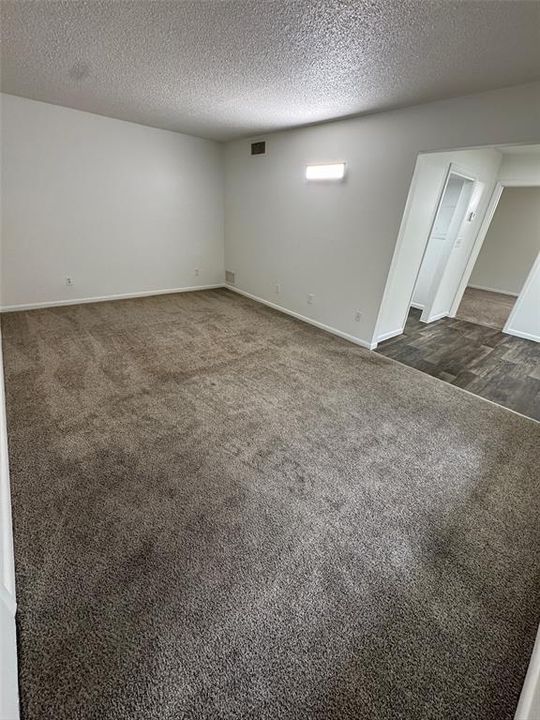En Renta: $999 (1 camas, 1 baños, 775 Pies cuadrados)