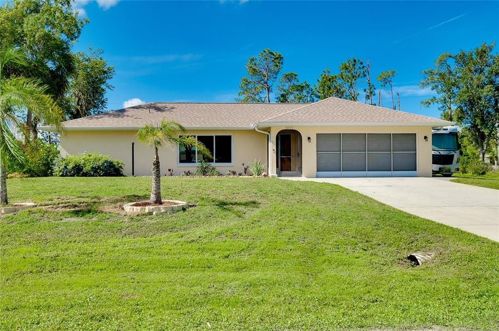 合同活跃: $355,000 (3 贝兹, 2 浴室, 1700 平方英尺)