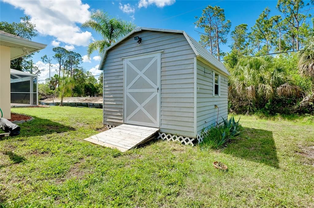 合同活跃: $355,000 (3 贝兹, 2 浴室, 1700 平方英尺)