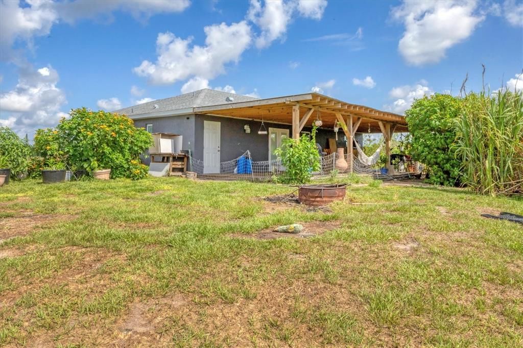 На продажу: $589,000 (3 спален, 2 ванн, 1372 Квадратных фут)