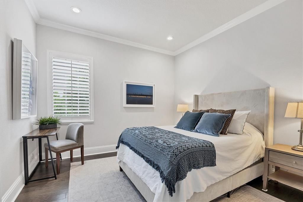 合同活跃: $2,575,000 (4 贝兹, 4 浴室, 3574 平方英尺)