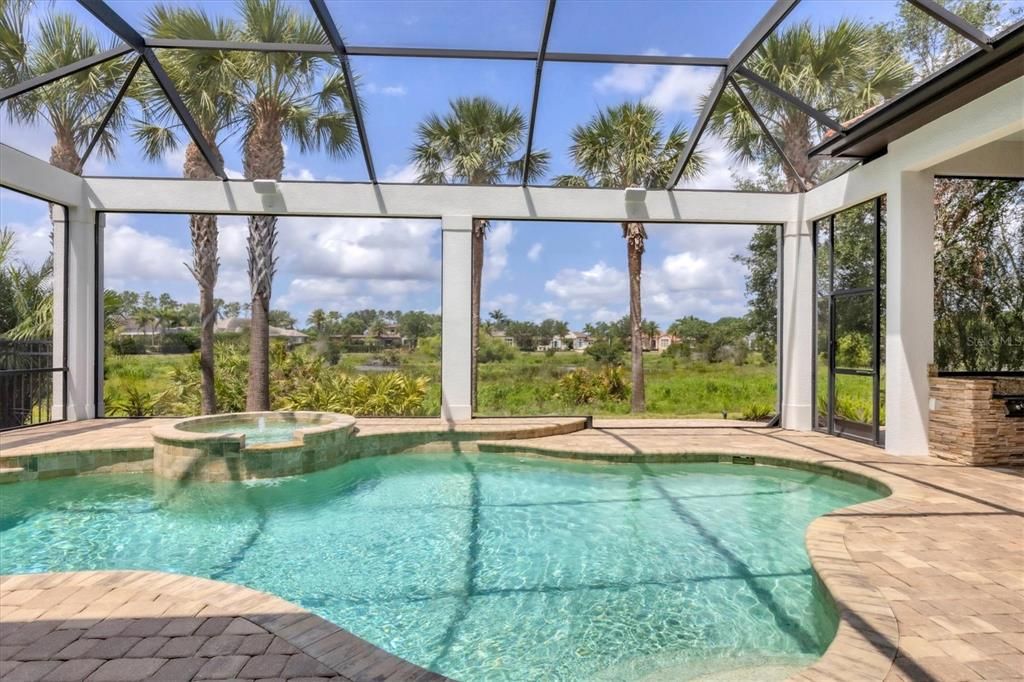 合同活跃: $2,575,000 (4 贝兹, 4 浴室, 3574 平方英尺)