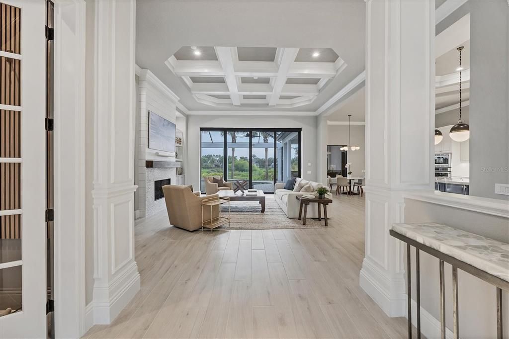 合同活跃: $2,575,000 (4 贝兹, 4 浴室, 3574 平方英尺)