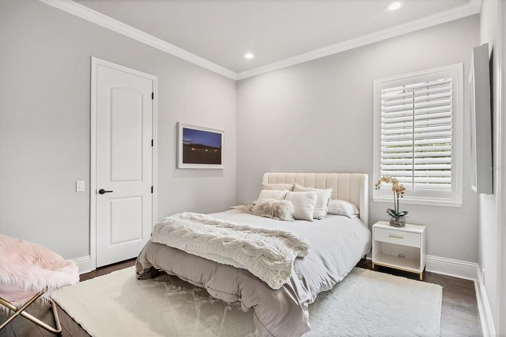 合同活跃: $2,575,000 (4 贝兹, 4 浴室, 3574 平方英尺)