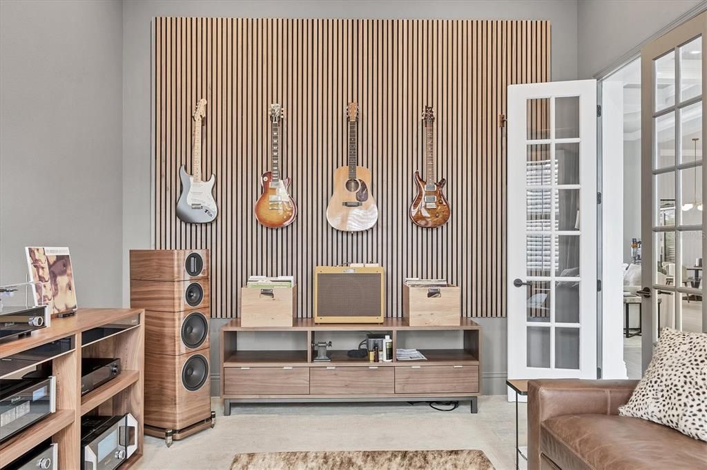 合同活跃: $2,575,000 (4 贝兹, 4 浴室, 3574 平方英尺)