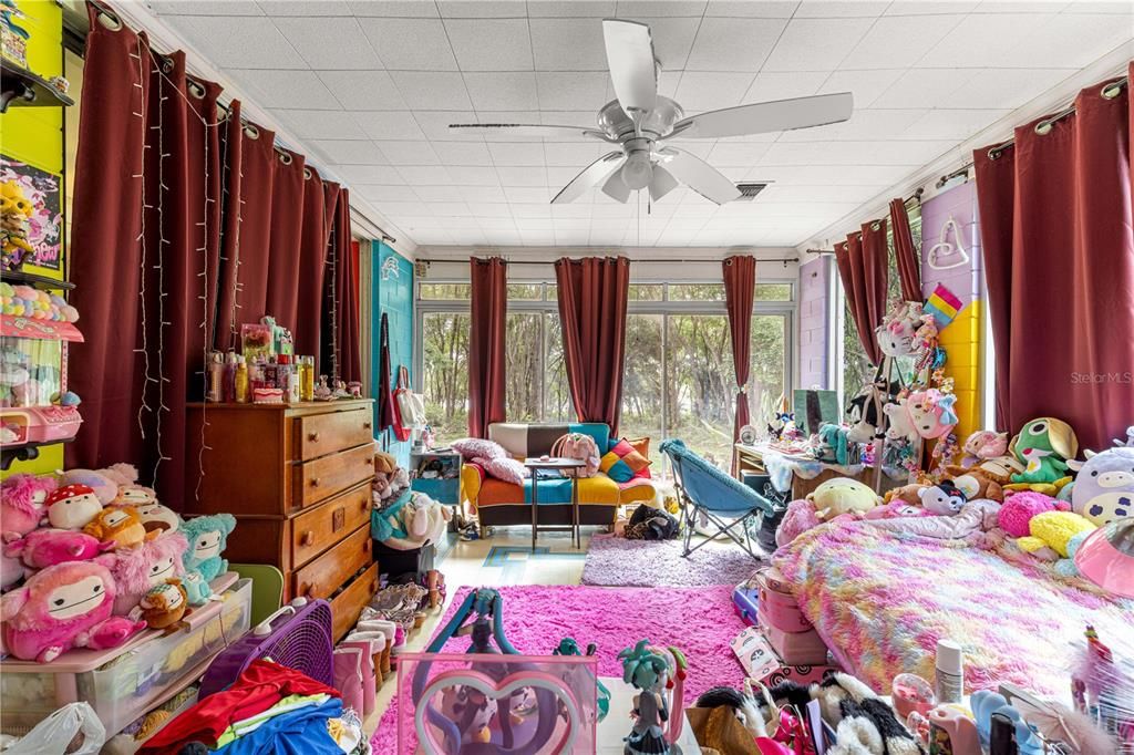 For Sale: $1,150,000 (3 beds, 3 baths, 4410 Square Feet)