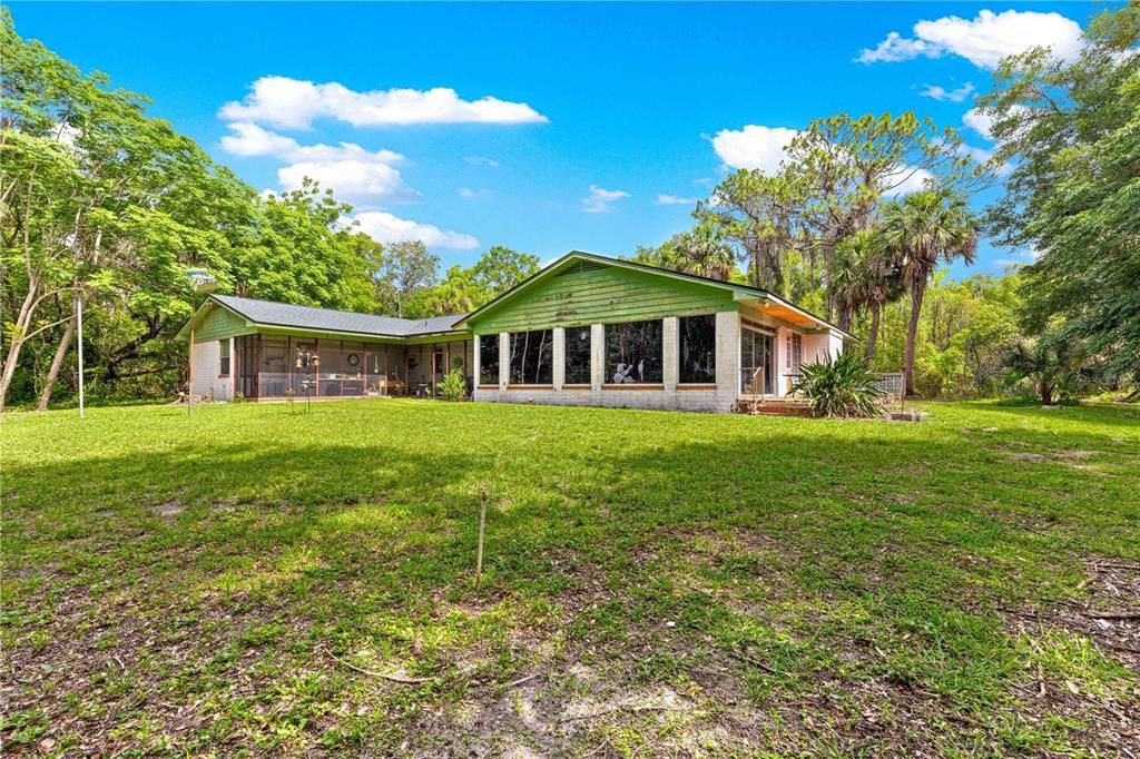 For Sale: $1,150,000 (3 beds, 3 baths, 4410 Square Feet)