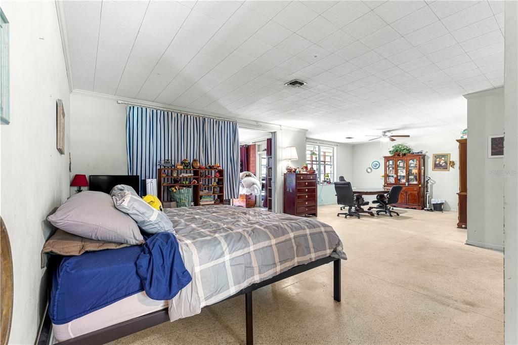 For Sale: $1,150,000 (3 beds, 3 baths, 4410 Square Feet)