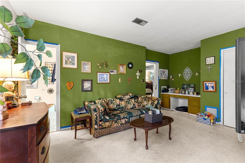 For Sale: $1,150,000 (3 beds, 3 baths, 4410 Square Feet)