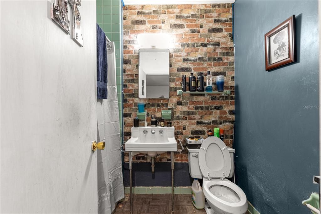 For Sale: $1,150,000 (3 beds, 3 baths, 4410 Square Feet)