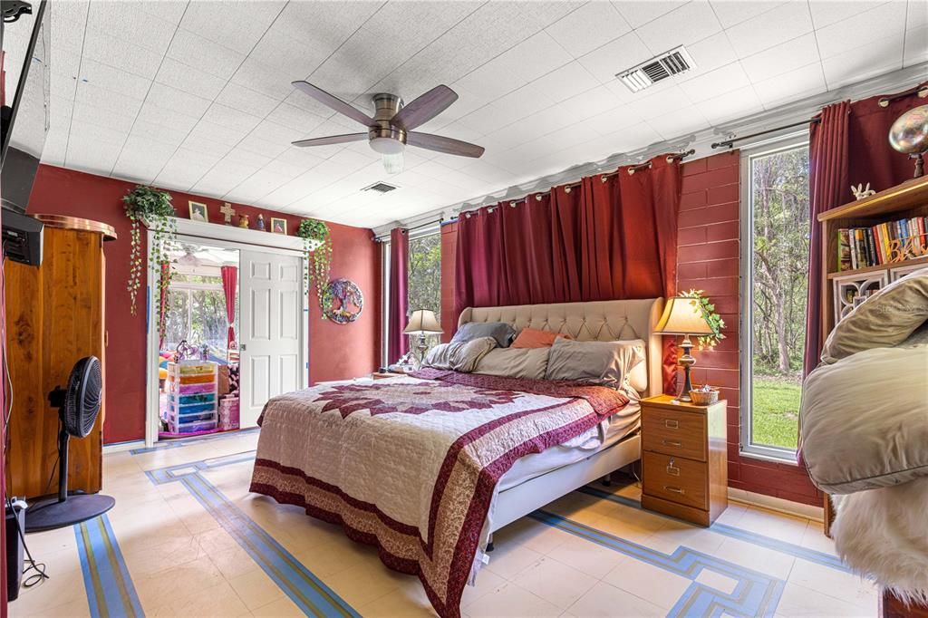 For Sale: $1,150,000 (3 beds, 3 baths, 4410 Square Feet)