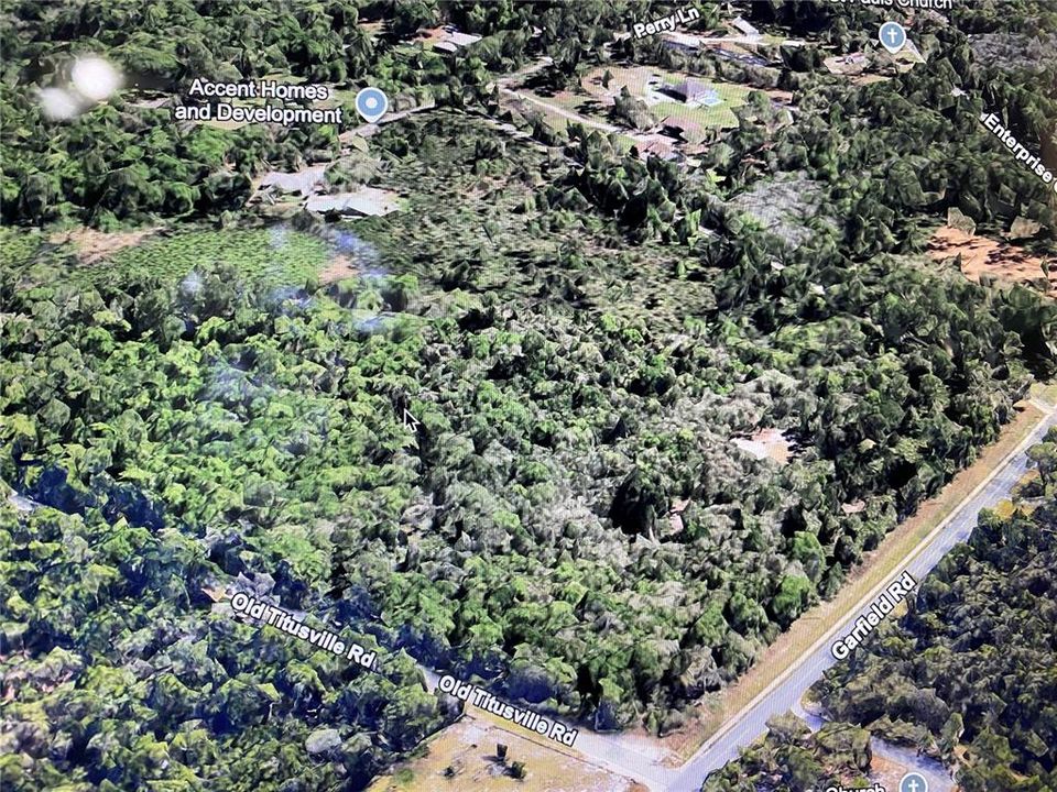 На продажу: $1,600,000 (20.40 acres)