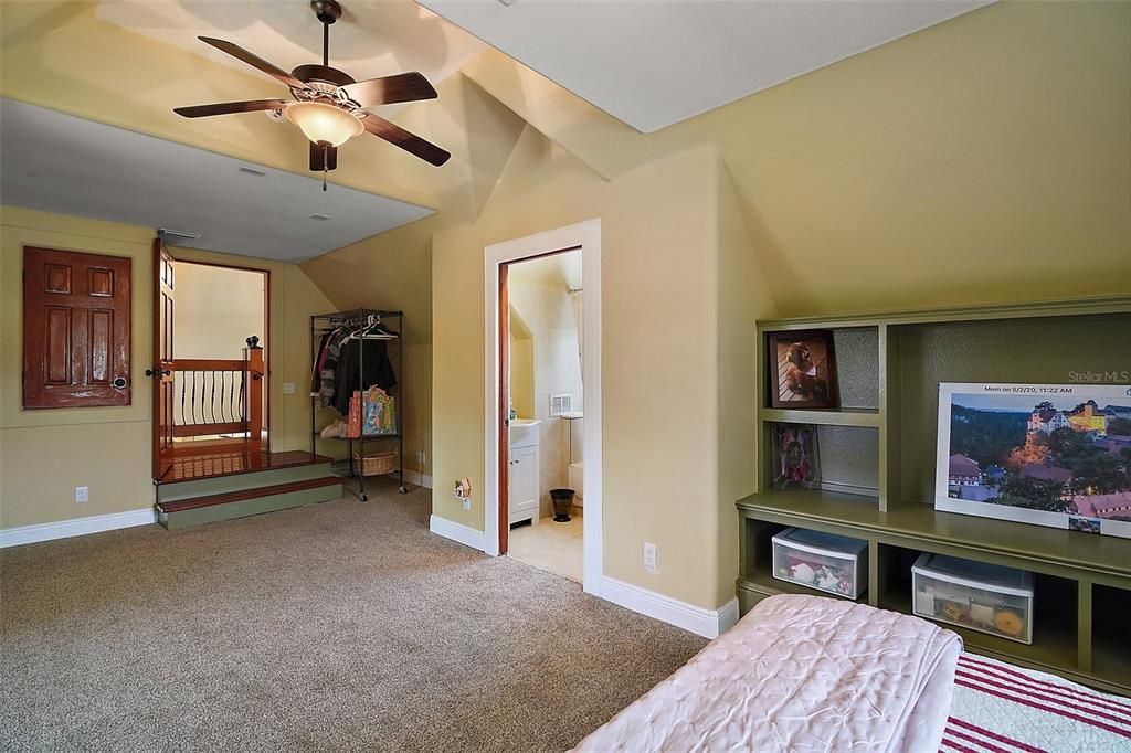 5th bedroom