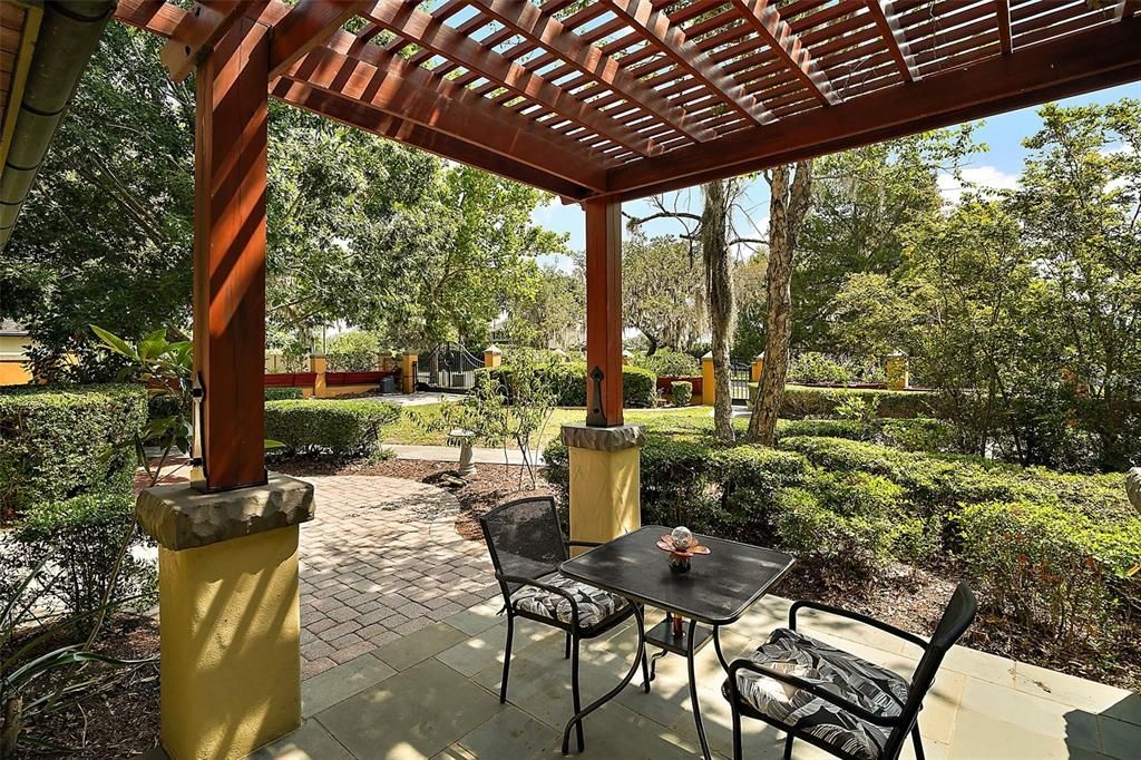garden courtyard