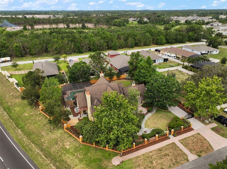 На продажу: $997,000 (5 спален, 3 ванн, 4415 Квадратных фут)