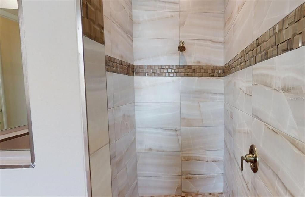 Active With Contract: $850,000 (3 beds, 3 baths, 2456 Square Feet)