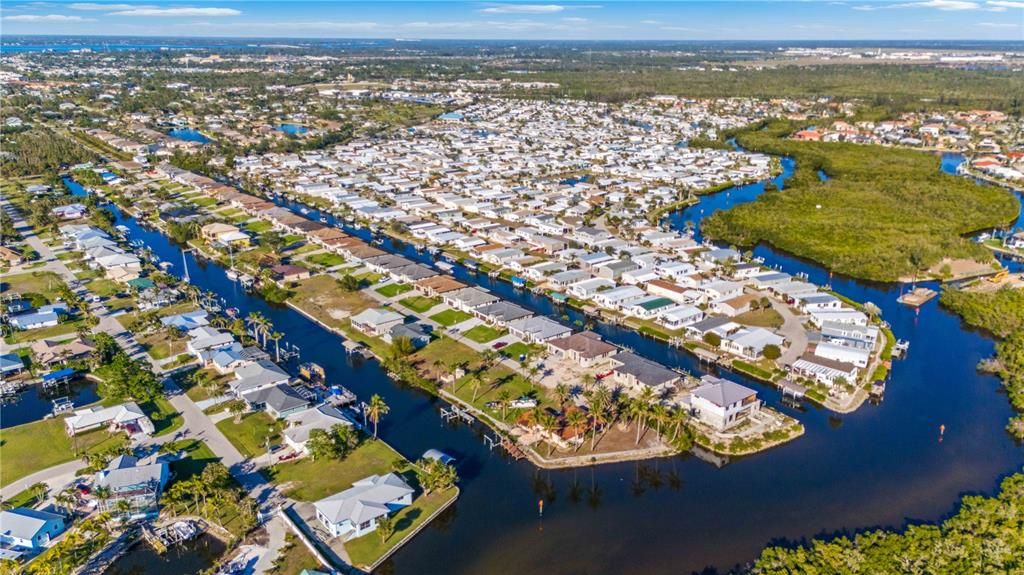 Active With Contract: $850,000 (3 beds, 3 baths, 2456 Square Feet)