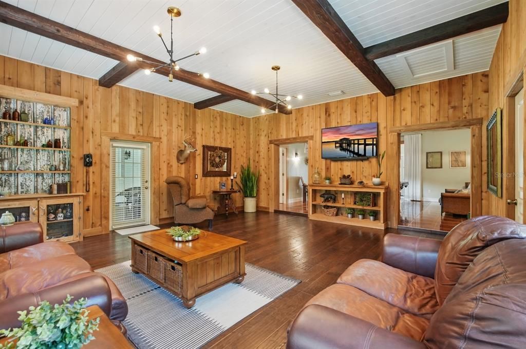 For Sale: $1,395,000 (3 beds, 3 baths, 2756 Square Feet)