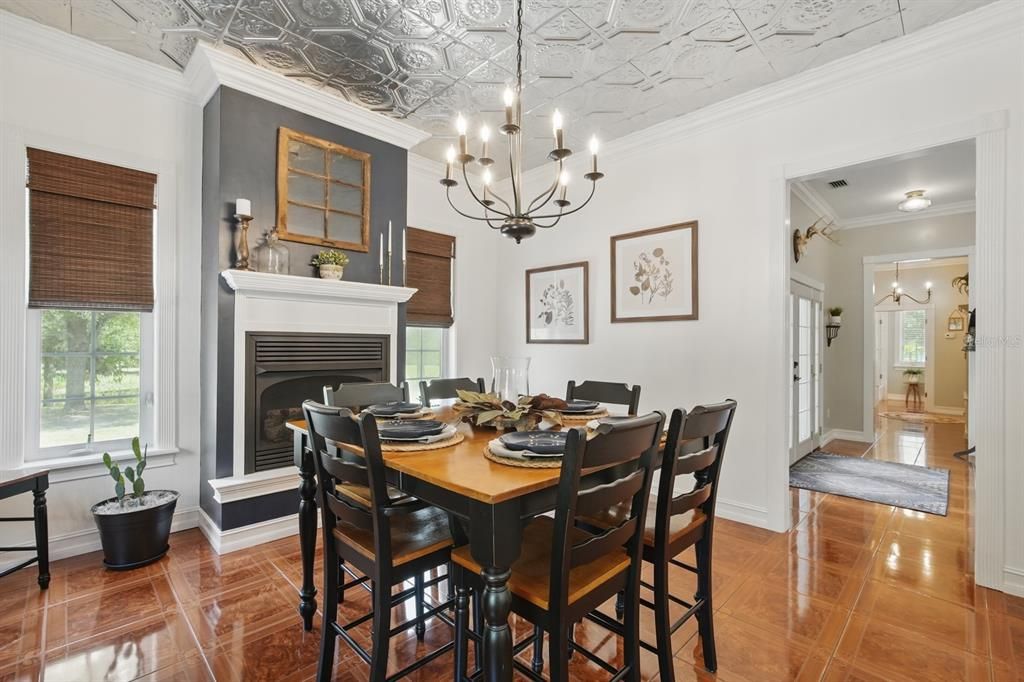 For Sale: $1,395,000 (3 beds, 3 baths, 2756 Square Feet)