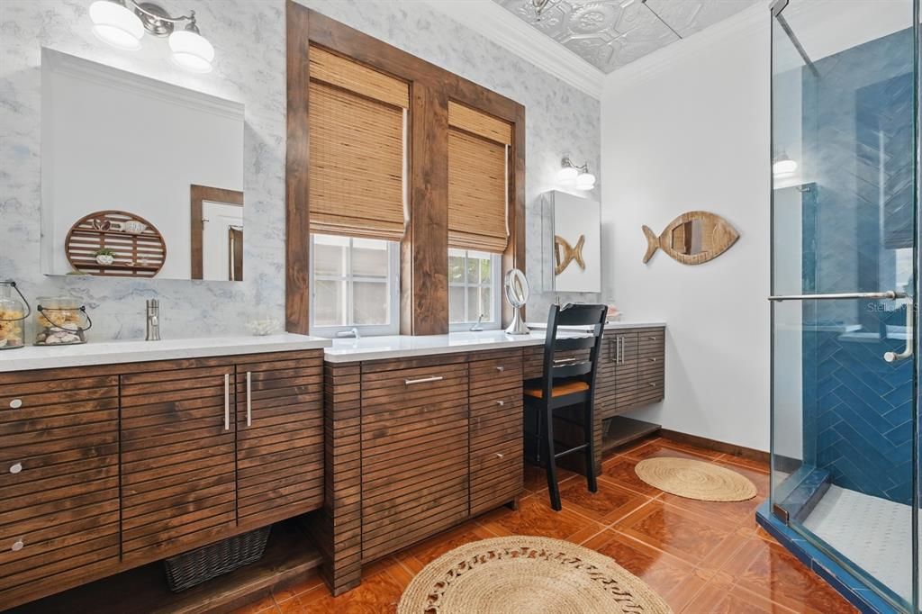 For Sale: $1,395,000 (3 beds, 3 baths, 2756 Square Feet)