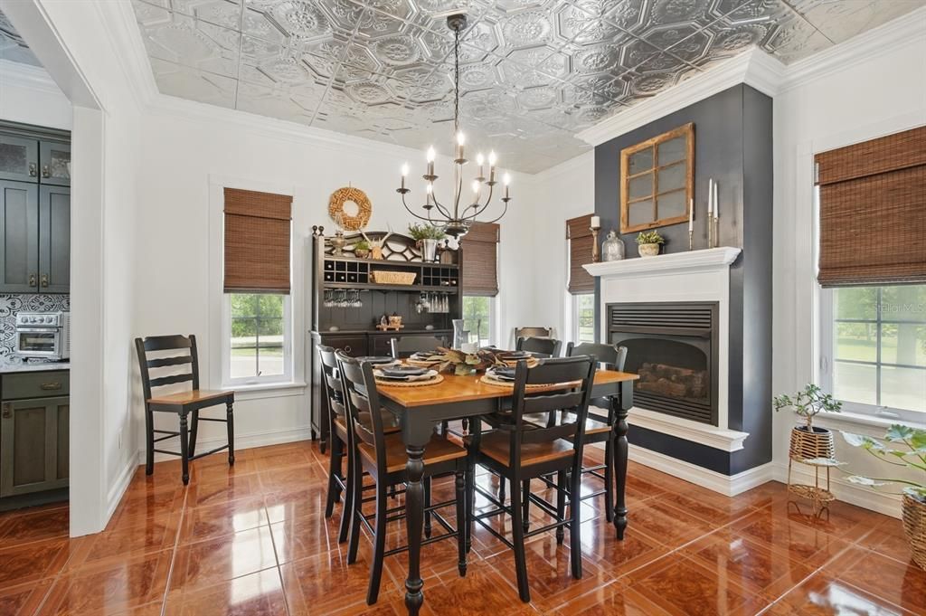 For Sale: $1,395,000 (3 beds, 3 baths, 2756 Square Feet)