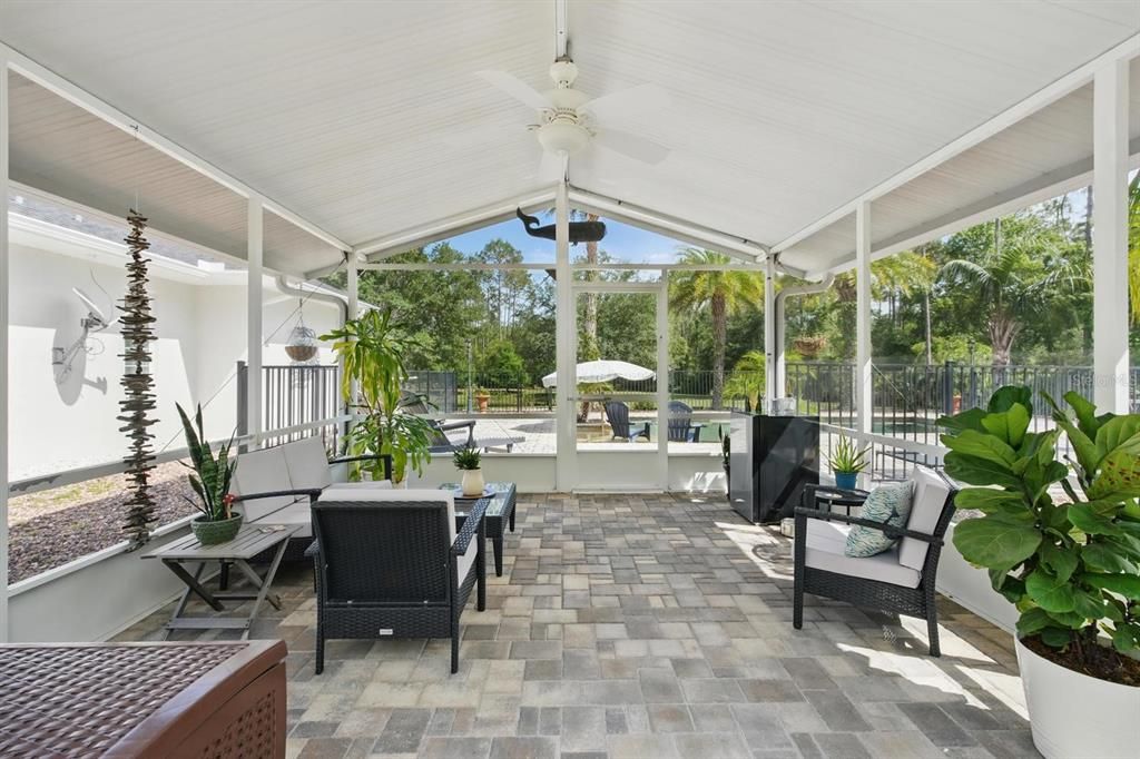 For Sale: $1,395,000 (3 beds, 3 baths, 2756 Square Feet)