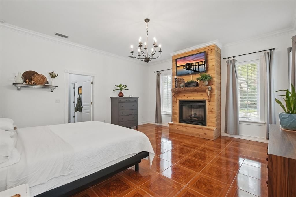 For Sale: $1,395,000 (3 beds, 3 baths, 2756 Square Feet)