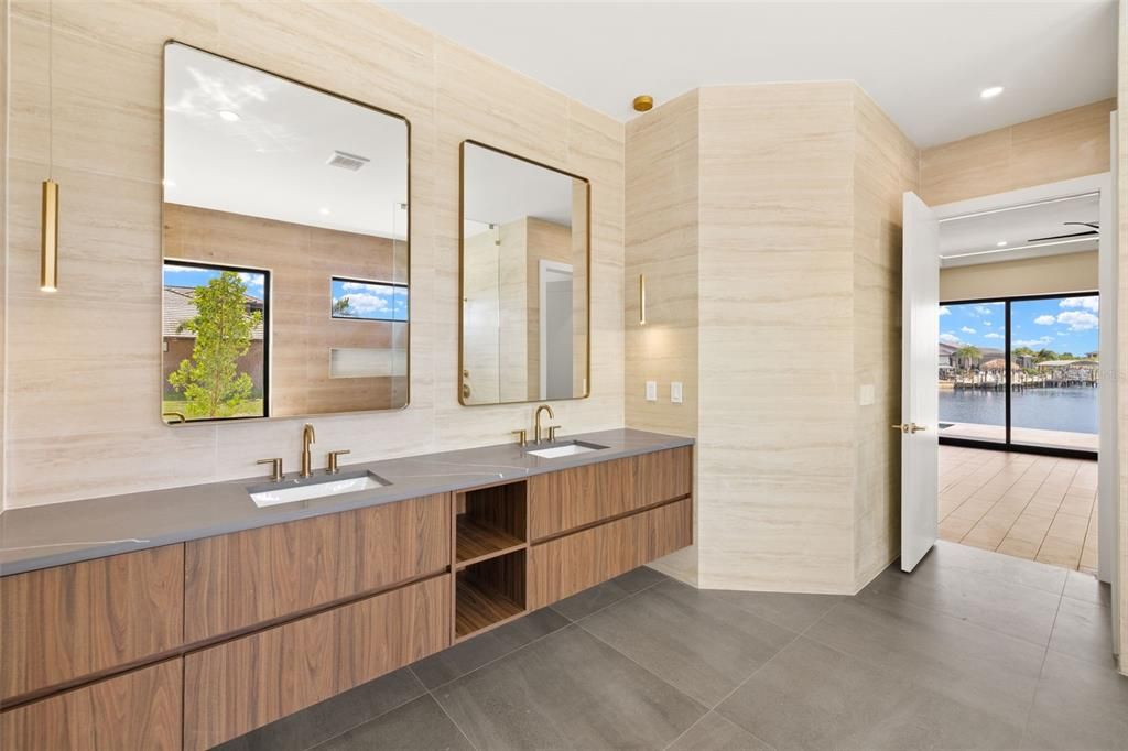 For Sale: $1,599,900 (3 beds, 3 baths, 2869 Square Feet)