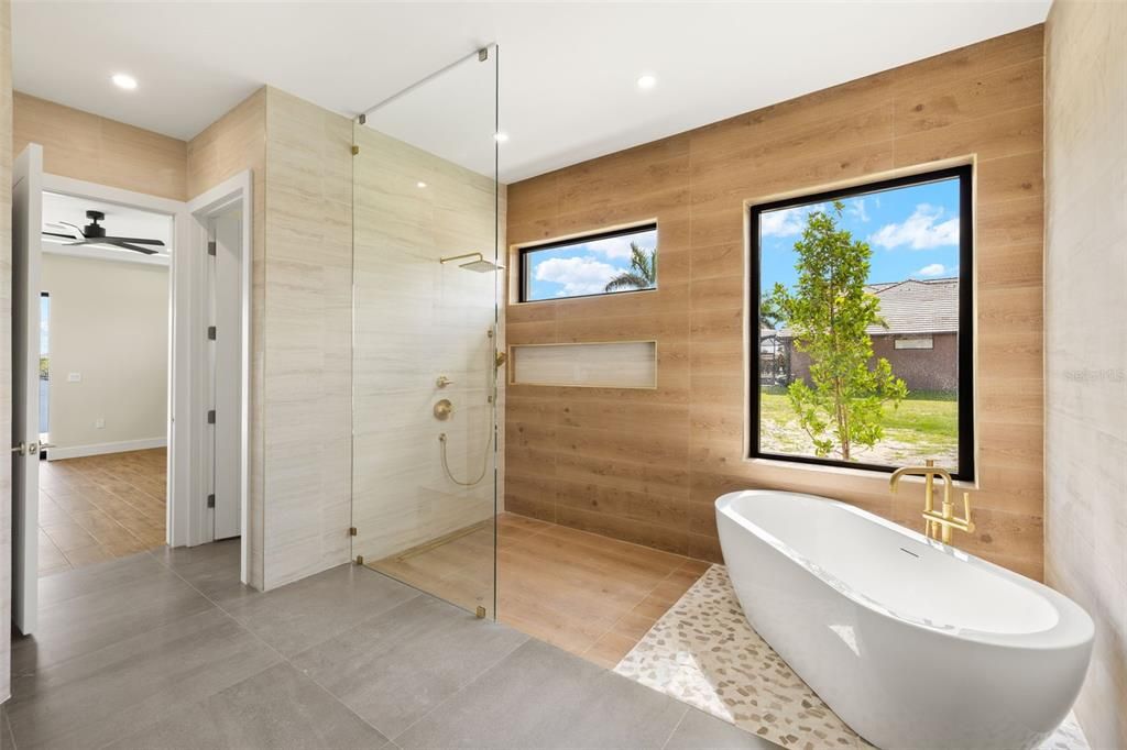 For Sale: $1,599,900 (3 beds, 3 baths, 2869 Square Feet)