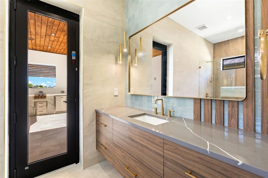 For Sale: $1,599,900 (3 beds, 3 baths, 2869 Square Feet)