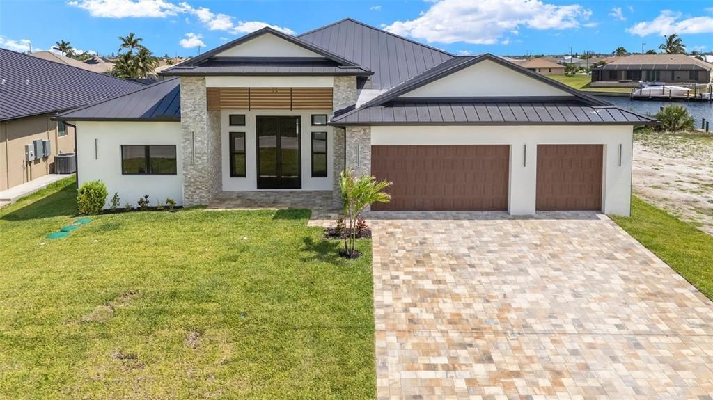 For Sale: $1,599,900 (3 beds, 3 baths, 2869 Square Feet)