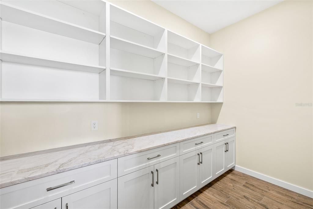 For Sale: $1,599,900 (3 beds, 3 baths, 2869 Square Feet)