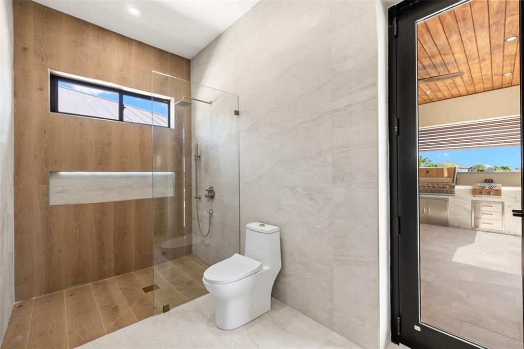 For Sale: $1,599,900 (3 beds, 3 baths, 2869 Square Feet)