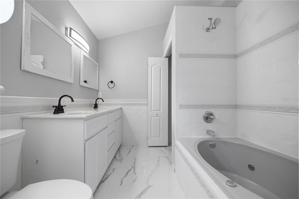 Active With Contract: $709,900 (5 beds, 4 baths, 3489 Square Feet)