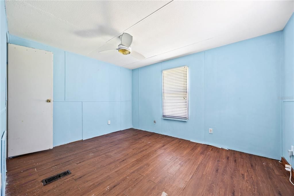 Activo con contrato: $220,000 (4 camas, 2 baños, 1500 Pies cuadrados)