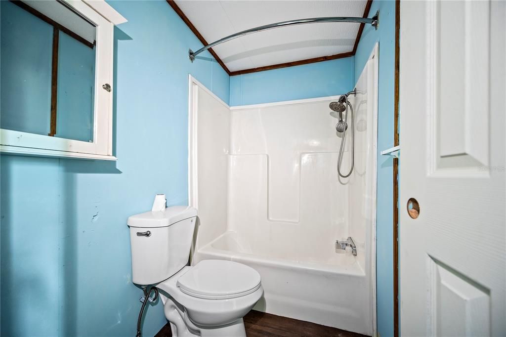 Activo con contrato: $220,000 (4 camas, 2 baños, 1500 Pies cuadrados)