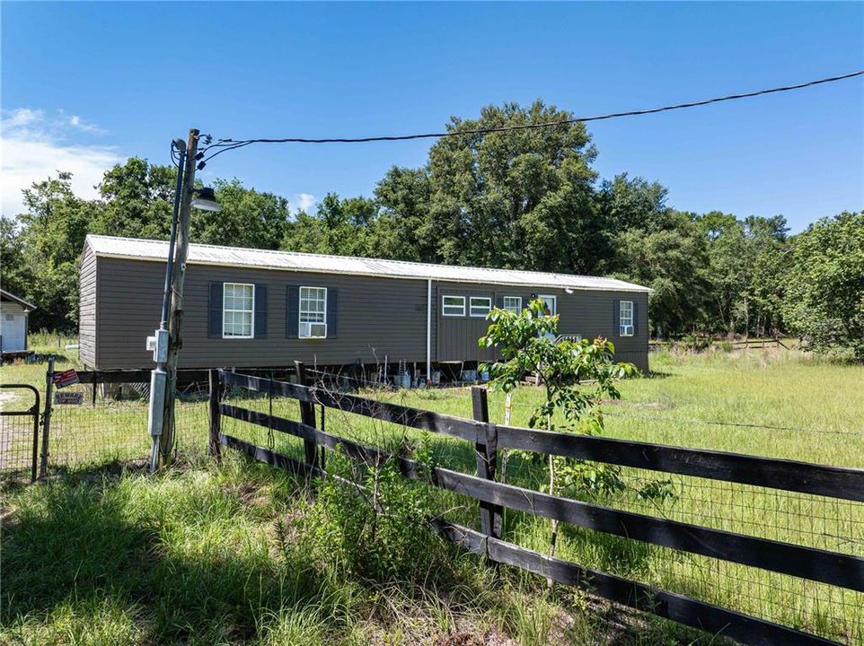 Activo con contrato: $220,000 (4 camas, 2 baños, 1500 Pies cuadrados)