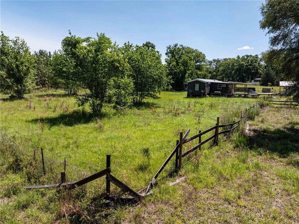 Activo con contrato: $220,000 (4 camas, 2 baños, 1500 Pies cuadrados)