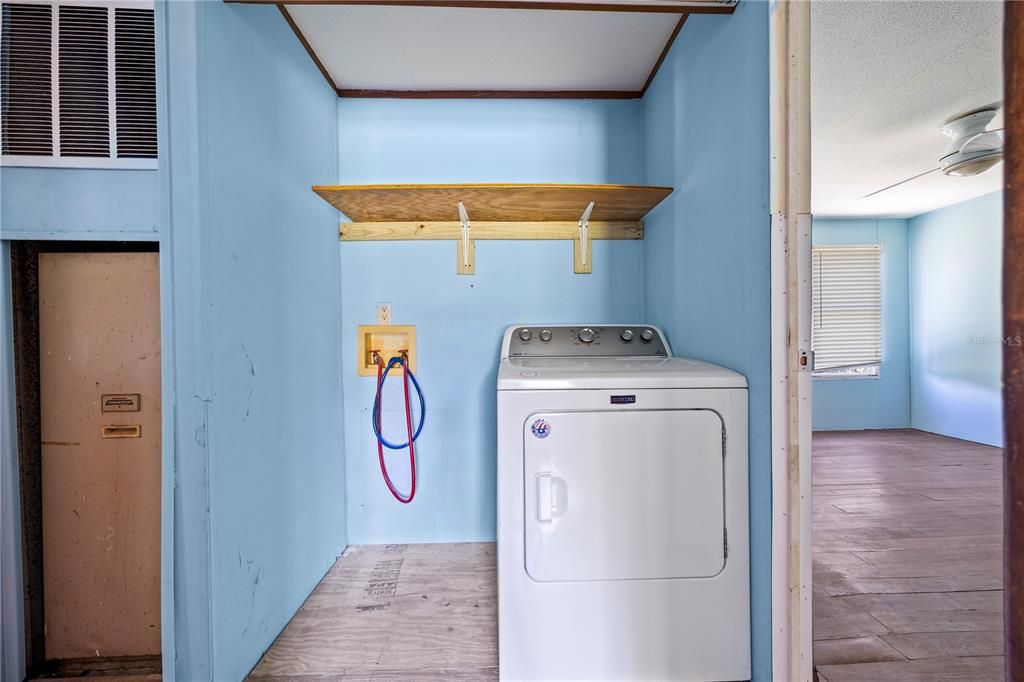 Activo con contrato: $220,000 (4 camas, 2 baños, 1500 Pies cuadrados)