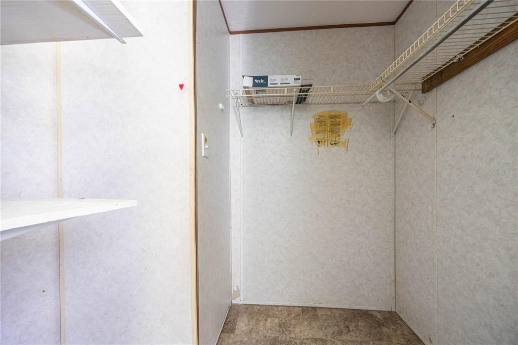 Activo con contrato: $220,000 (4 camas, 2 baños, 1500 Pies cuadrados)