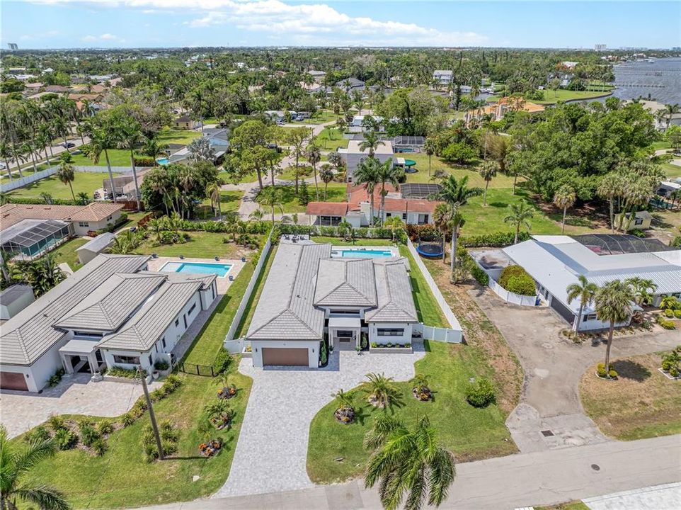 For Sale: $1,175,000 (3 beds, 4 baths, 2713 Square Feet)