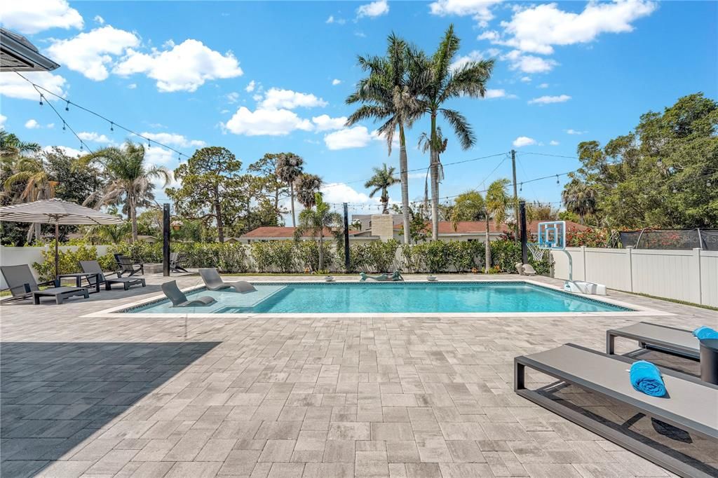 For Sale: $1,175,000 (3 beds, 4 baths, 2713 Square Feet)