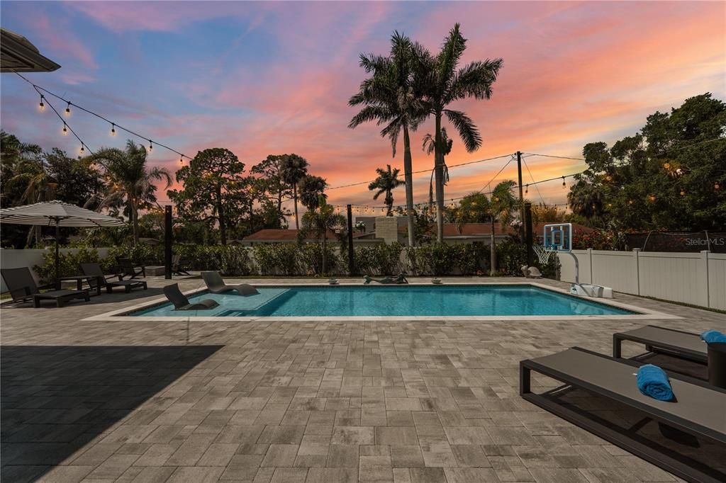 For Sale: $1,175,000 (3 beds, 4 baths, 2713 Square Feet)