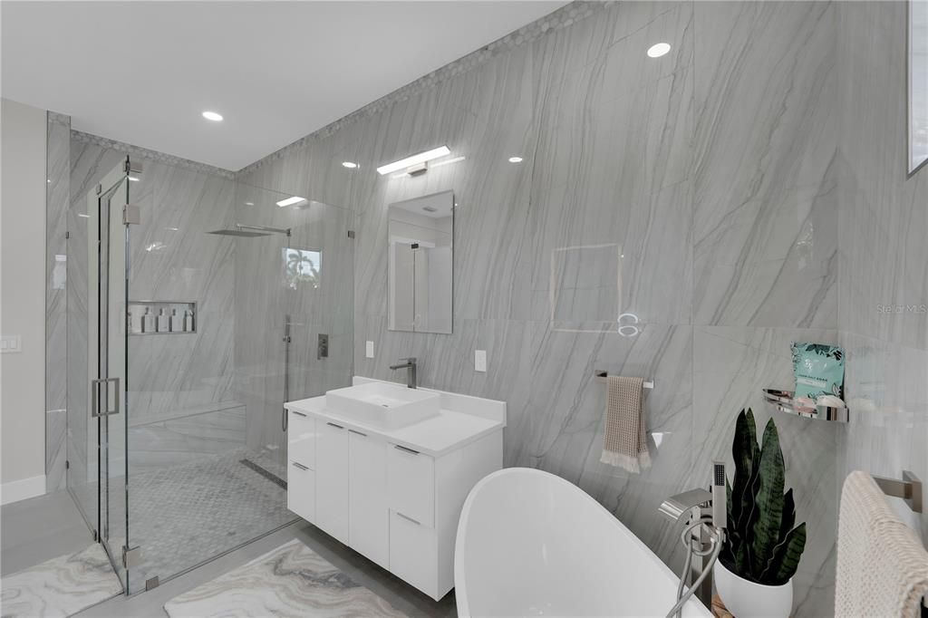 For Sale: $1,175,000 (3 beds, 4 baths, 2713 Square Feet)