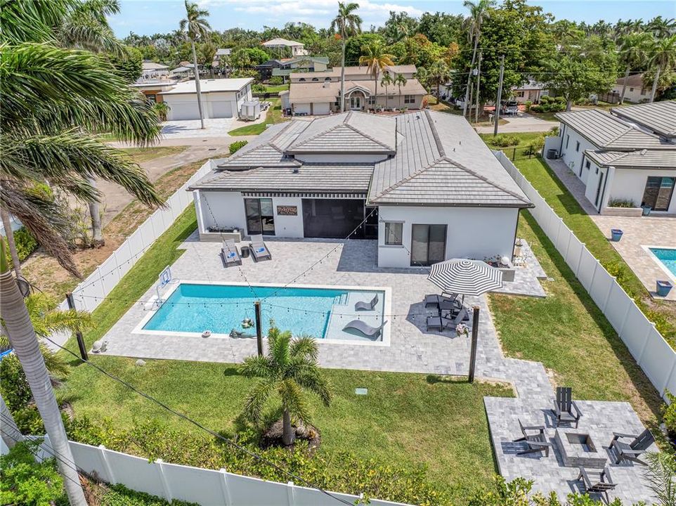 For Sale: $1,175,000 (3 beds, 4 baths, 2713 Square Feet)